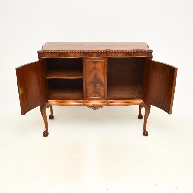 Chippendale Serpentine Cabinet, 1900s For Sale - Image 3 of 10