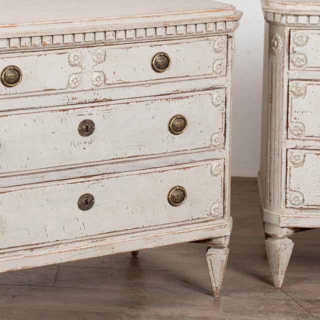 19th Century Swedish Pair of Chest of Drawers For Sale - Image 14 of 17