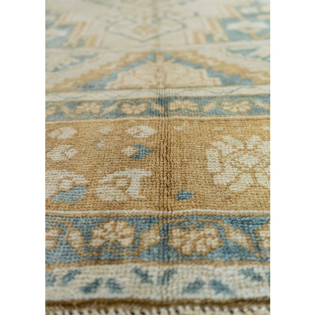 Turkish Turkish Vintage Rug 5'7" x 9'4" #21124 For Sale - Image 3 of 8