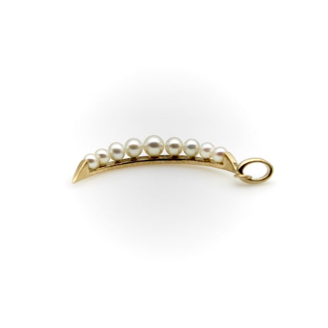 1950s 1950s 14k Gold Mid-Century Modern Pearl Crescent Moon Pendant For Sale - Image 5 of 9