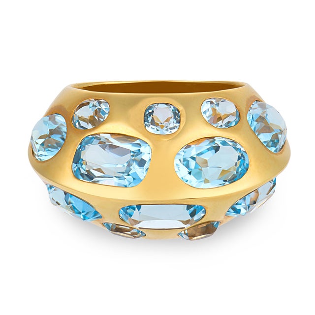 Contemporary Mid 20th Century Seaman Schepps 13.00 Carat Blue Topaz 18k Yellow Gold Antibes Ring, Size 6.25 For Sale - Image 3 of 7