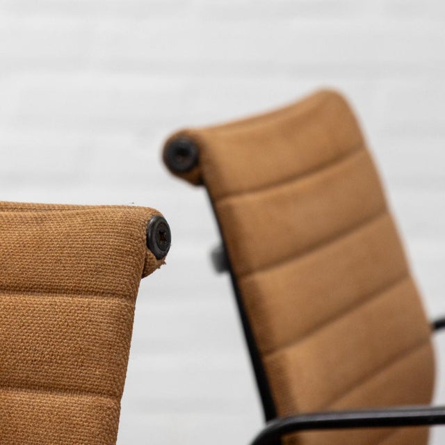 Mid-Century Modern EA107 Chair by Charles & Ray Eames for Herman Miller, 1970s For Sale - Image 3 of 18