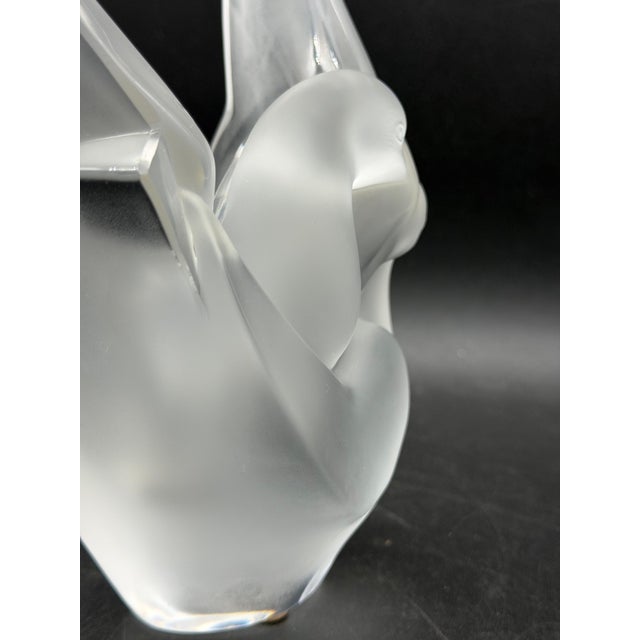 Sylvie Vase in Satin Crystal Depicting Two Doves from Lalique, 1950s For Sale - Image 8 of 11