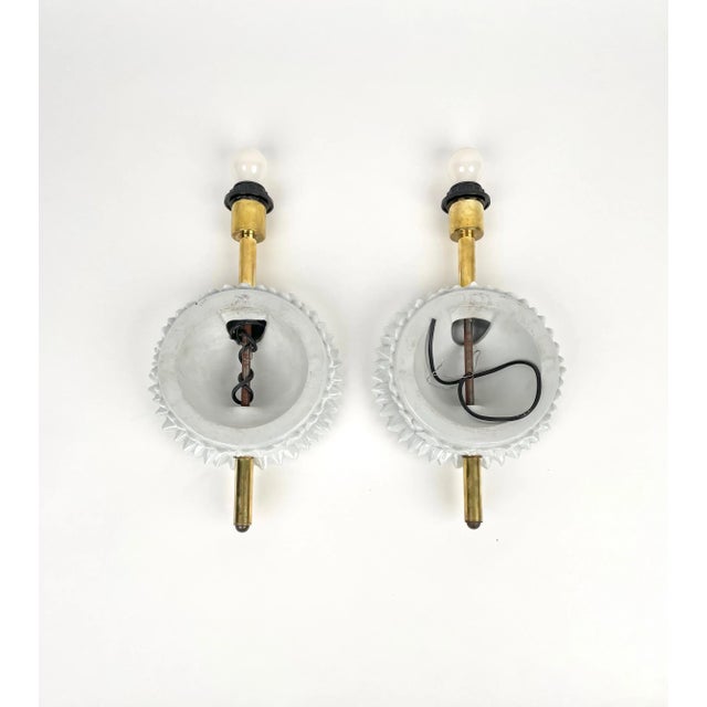 Metal White Ceramic & Brass Wall Light Sconces, Italy, 1970s, Set of 2 For Sale - Image 7 of 8