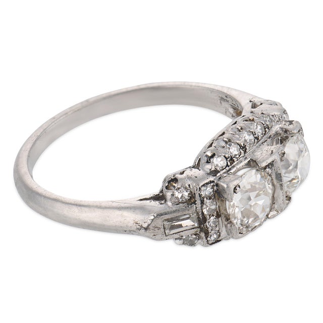 Mid Century 1.10 Carat Diamond Platinum Ring, Size 5.75 For Sale - Image 4 of 6