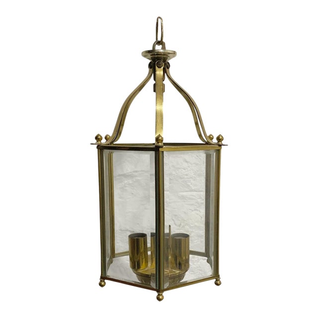 Vintage Lightolier Classic Style Hexagonal Brass Foyer Hanging Pendant Lantern For Sale
