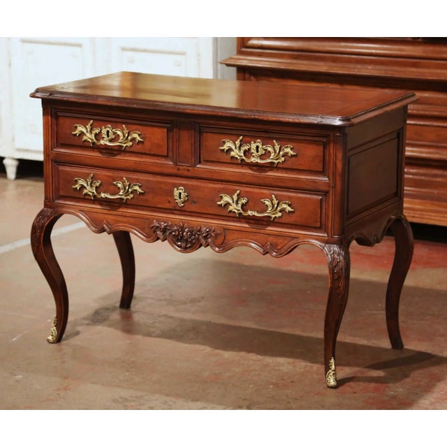 18th Century French Louis XV Carved Walnut Chest of Drawers From Provence For Sale - Image 12 of 12