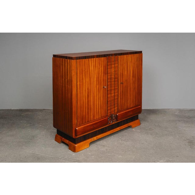Item: Sideboard / Highboard Period & Style: Art Deco - 1930s-1950s Features: - Elegant and practical piece of furniture...