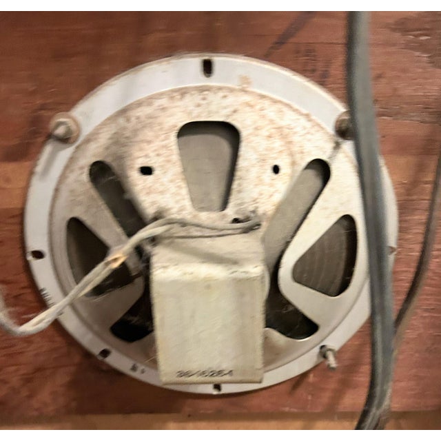 Brown Vintage Philco 48-485 Tube Floor Radio Broadcast Receiver 6 Tube 1948 For Sale - Image 8 of 12