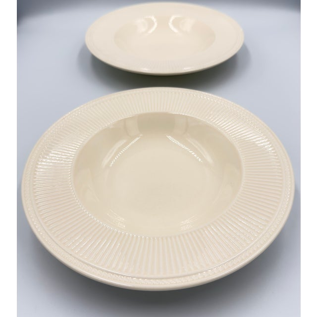 Art Deco Wedgwood Windsor Rimmed 2pc Bowl Set Ribs & Dots Rim Large 9" Soup - Pasta For Sale - Image 3 of 4