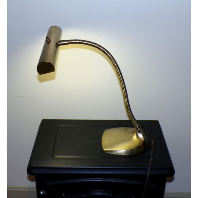 1950s Vintage Mid Century Laurel Lamp Co. Brass Goose Neck Desk Table Lamp Task Light For Sale - Image 5 of 14
