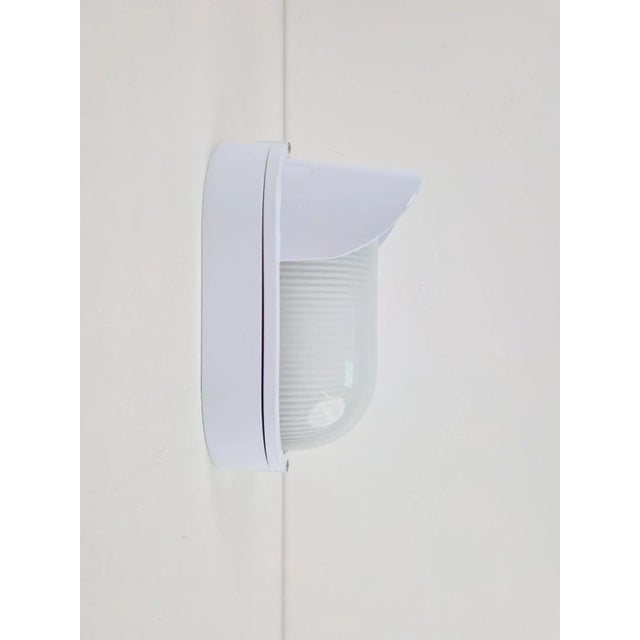 Vintage Simes oval tipo 200 Outdoor Wall Lamp in white Metal & Glass, Italy, 1980s set of 8 Vintage outdoor lamp from the...