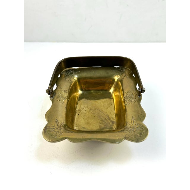 Chinoiserie Hollywood Regency Brass Floral Etched Soap Dish Basket – Vintage Brass Trinket Dish For Sale - Image 3 of 10