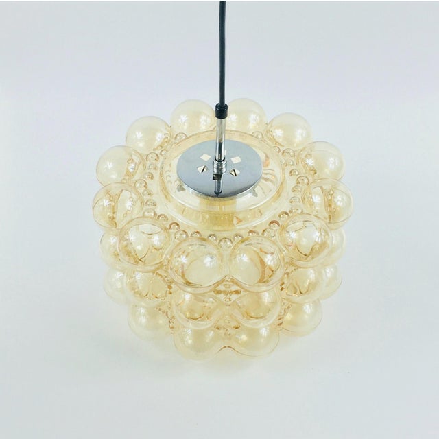 1970s Mid-Century Modern Amber Bubble Glass Pendant Light by Helena Tynell for Limburg, Germany, 1960s For Sale - Image 5 of 8