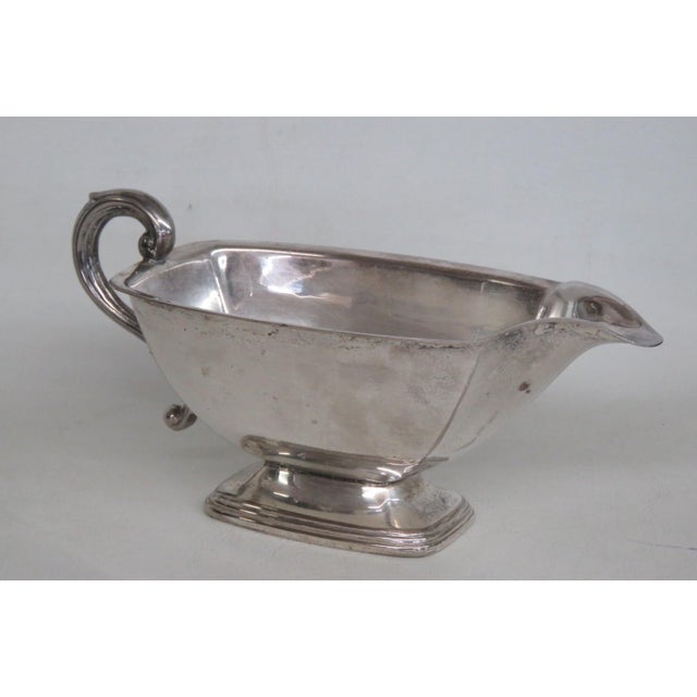 Metal Mid 20th Century Metal Gravy Boat Silver Plated Sauce Serving Dish With Scrollwork Handle For Sale - Image 7 of 15