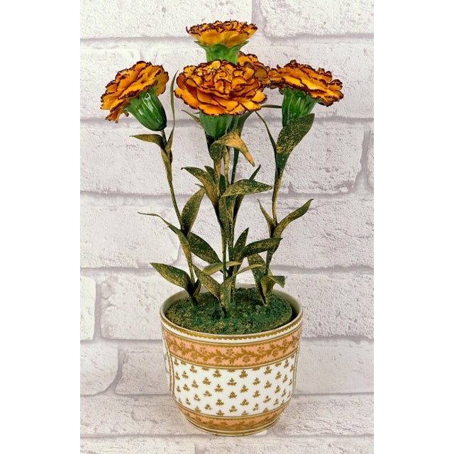 Bouquet of French Marigolds by Didier Gardillou – Contempory – 18th-Century Paris Porcelain Pot – À La Reine Manufactory For Sale - Image 4 of 8