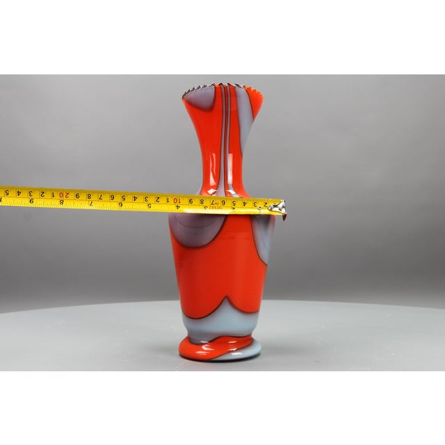 Gray Italian Opaline Florence Glass Vase in Red and Grey, 1970s For Sale - Image 8 of 15
