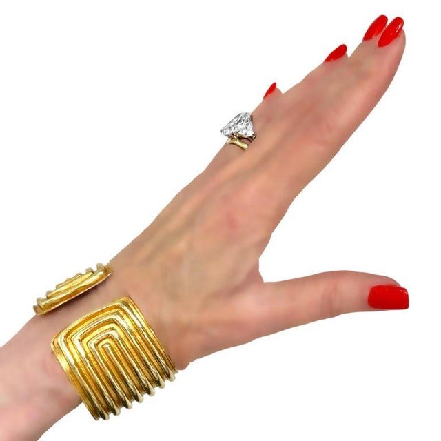 Modern Mid 20th Century Split Front 18K Gold Vintage Tiffany and Co. Hinged Cuff Bracelet 1.75 Inches Wide For Sale - Image 3 of 12