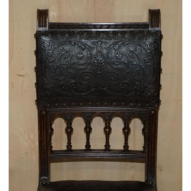 French Henry II Oak & Embossed Leather Dining Chairs, 1880s, Set of 6 For Sale - Image 4 of 18