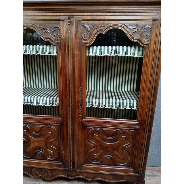 Louis XV Style Walnut Display Bookcase For Sale - Image 6 of 7