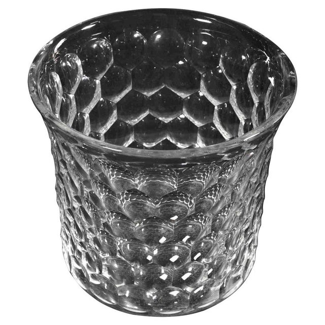 1970s Vintage Crystal Vase with Honeycomb Decoration, France, 1970s For Sale - Image 5 of 5