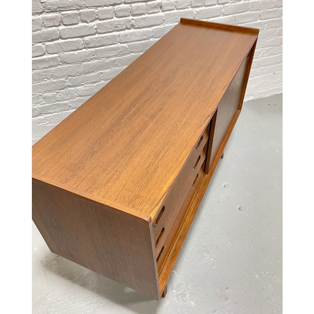 Apartment Sized Asymmetrical Mid Century Modern Styled Credenza / Media Stand / Sideboard For Sale - Image 9 of 12