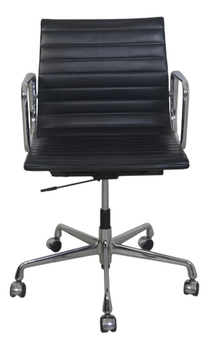 EA117 Desk Chair by Charles Eames, 2006