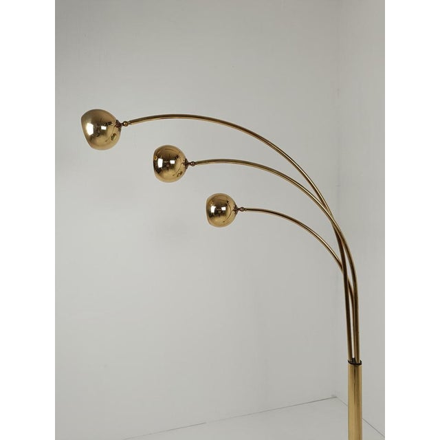 Italian Arch Floor Lamp in Gilded Metal and Marble attributed to Reggiani, 1970s For Sale - Image 9 of 18