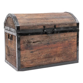 Late 20th Century Sturdy Wood and Iron Camelback Trunk For Sale
