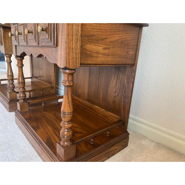 1970s Late 20th Century Pennsylvania House Pair of Unique Tiered Solid Oak Nightstands American Traditional With Colonial Style Excellent Condition For Sale - Image 5 of 16
