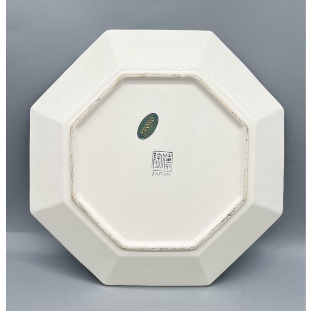 Blue 1970s Chinoiserie Toyo Japan Octagonal Imari-Style Blue and Pink Floral & Bird Platter For Sale - Image 8 of 14