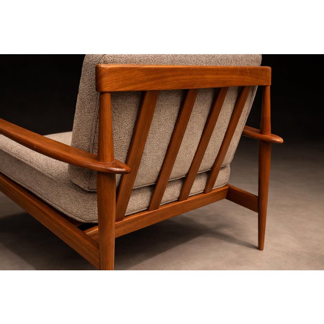 Mid-Century Modern Grete Jalk Armchair in Caviuna & Mushroom Brown Bouclé, Rino Levi, Brazil, 1960s - Lot 491C For Sale - Image 3 of 17