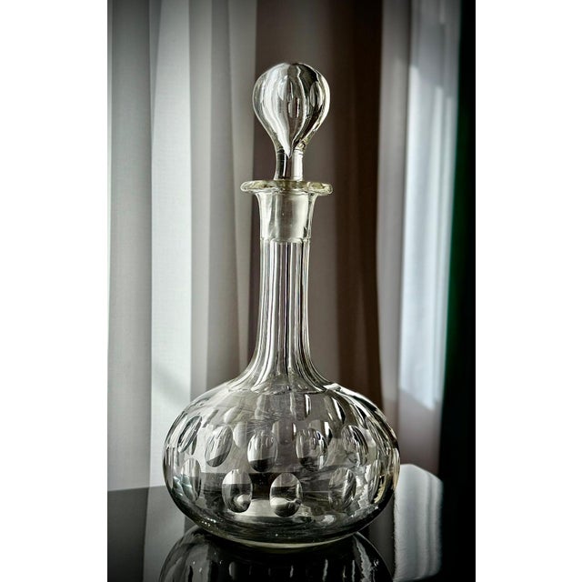 Victorian Shaft and Globe Glass Decanter, England, 1880 For Sale - Image 15 of 16