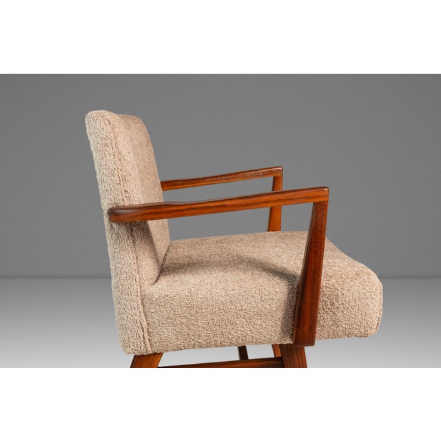 Rare Restored Mid-Century Modern Model C-108 Armchair in Walnut & Beige Bouclé Attributed to Jens Risom for Jens Risom Design, Usa, C. 1950s For Sale - Image 10 of 18