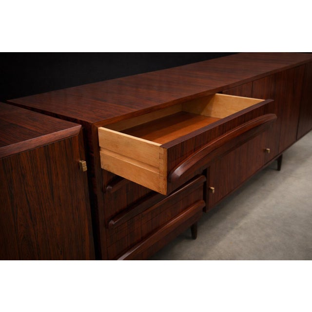 Brazilian Modern Rosewood Credenza With Brass Details by Jean Gillon, Brazil, 1960s For Sale - Image 12 of 14