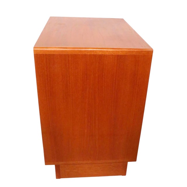 Pair of Danish Mid Century Modern Nightstands by the Interform Collection For Sale - Image 13 of 16
