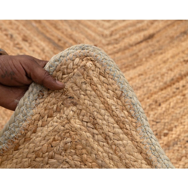 5x8Ft. Laurel Wave Scallop Edge Jute Rug For Sale - Image 6 of 11