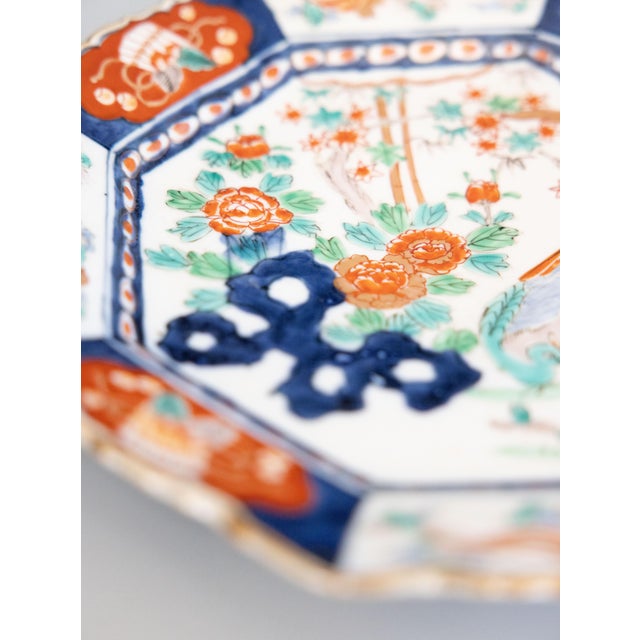 Late 19th Century Antique 19th Century Japanese Meiji Period Imari Octagonal Charger Plate For Sale - Image 5 of 7