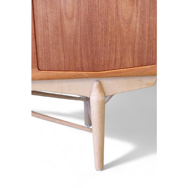 Danish Cabinet in Teak and Oak, 1960s For Sale - Image 15 of 18