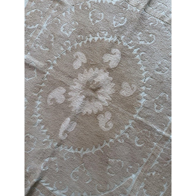 1960s Samarkand Suzani Wall Hanging Decor, 4'6'' X 4'8'' For Sale - Image 5 of 8