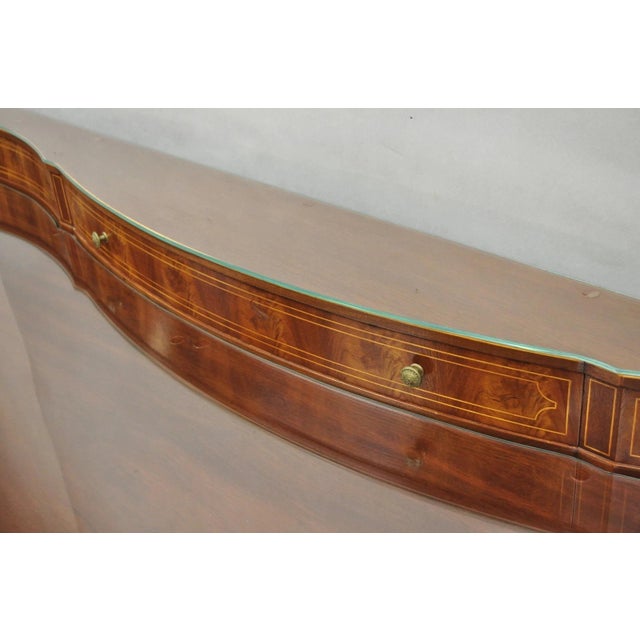Vintage Hepplewhite Sheraton Mahogany Serpentine Buffet Sideboard Attr. Baker For Sale - Image 9 of 18
