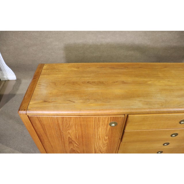 Mid 20th Century Mid-Century Vintage D-Scan “Captain” Credenza For Sale In Philadelphia - Image 6 of 7