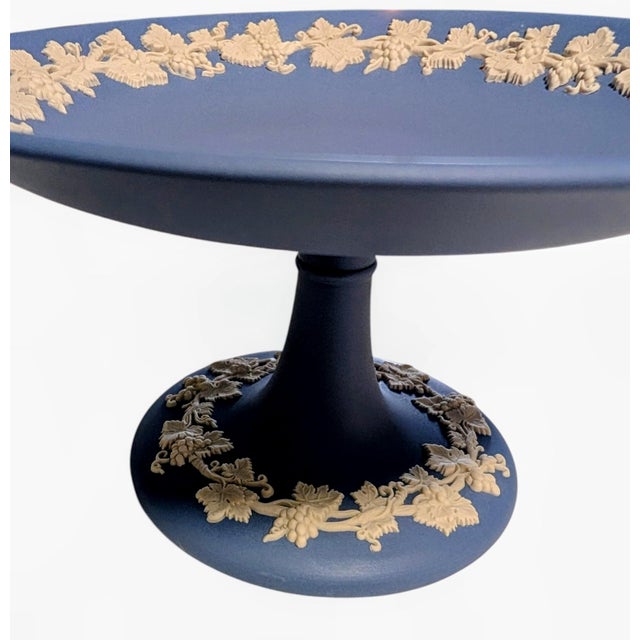 1960s Vintage 1967 Wedgwood Blue Jasperware Grapevine Compote For Sale - Image 5 of 9