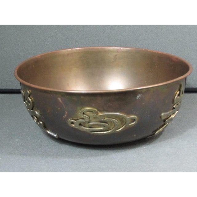 1960s 1960s Hong Kong Brass Centerpiece Bowl With Auspicious Characters For Sale - Image 5 of 11