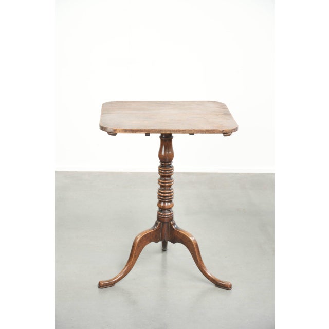 Antique English Oak Tilt-Top Table in Square Shape, 19th Century For Sale - Image 4 of 15