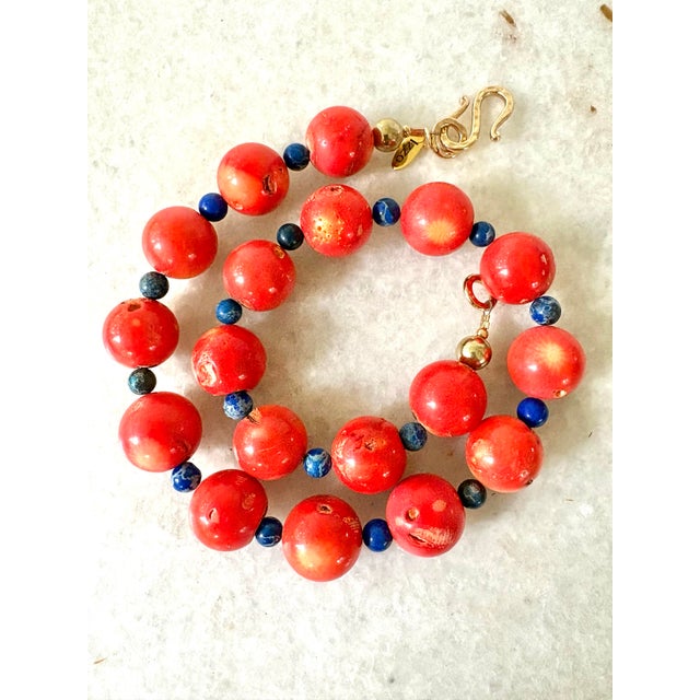 Contemporary Coral and Lapis Beaded Necklace With Gold to Clasp Design by Matthew Izzo For Sale - Image 3 of 3