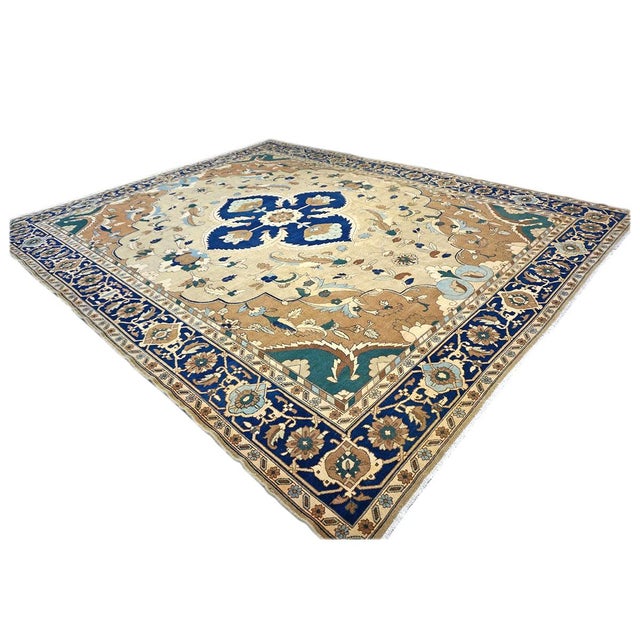 Early 21st Century 21st Century Persian Heriz Wool 12x15 Tan & Navy Handmade Area Rug #9902016 For Sale - Image 5 of 10