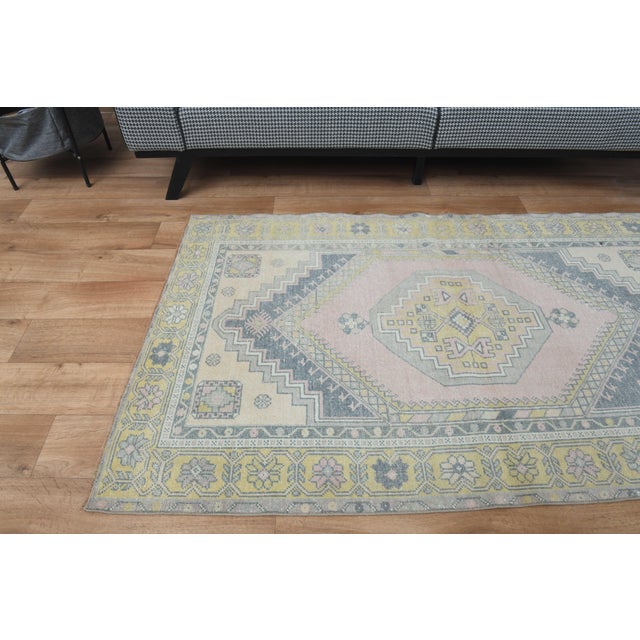 1970s Vintage Handmade Wool Cotton Pink Area Rug For Sale - Image 9 of 11