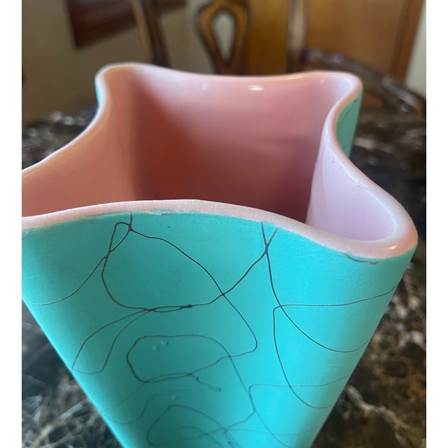 1960s Shawnee 'Clover Leaf' Pottery: One Teal, One Peach For Sale - Image 5 of 10
