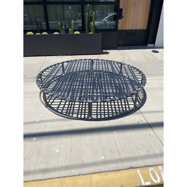 Metal **Rare** Vintage Mid Century Modern "Layaround" Daybed Attributed to Brown Jordan Lei Around For Sale - Image 7 of 16